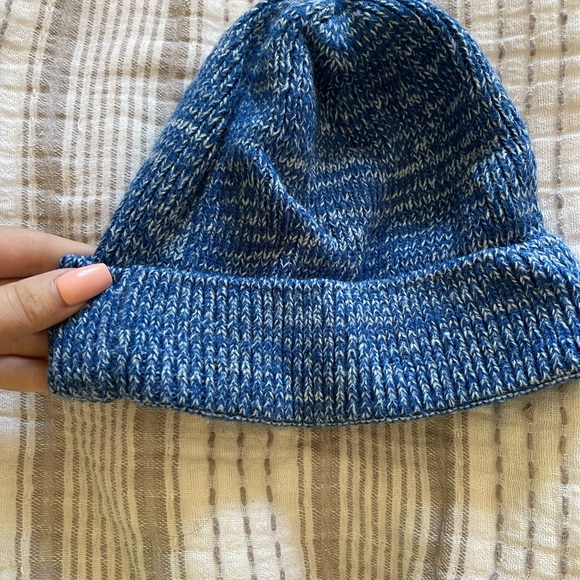 Knitted blue Barbella beanie - Picture 4 of 4